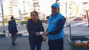 Belediye personeli kayıp cüzdanı sahibine ulaştırdı