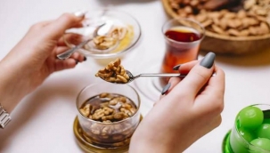 Bu su bağırsakları aktif çalıştıracak! Her sabah aç karnına 1 bardak ceviz suyu...