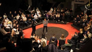 Hamza Dağ Gençlerle Buluştu …. "İzmir Cumhuriyetin Ve Anadolu'nun Kalesi !"