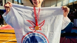 Petro-Kimya Ortaokulu Öğrencisi Sezgin Ege Kay İzmir Tekvando Şampiyonu!