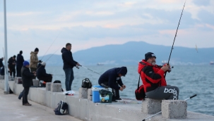 Balık Avı Tutkunları Aliağa'da Yarıştı