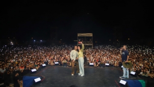 13. Alaçatı Ot Festivali coşkusu Edis ile zirveye çıktı