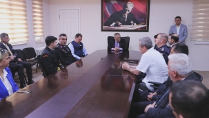 Aliağa'da Bayramlaşma Merasimi ve Şehitlik Ziyareti