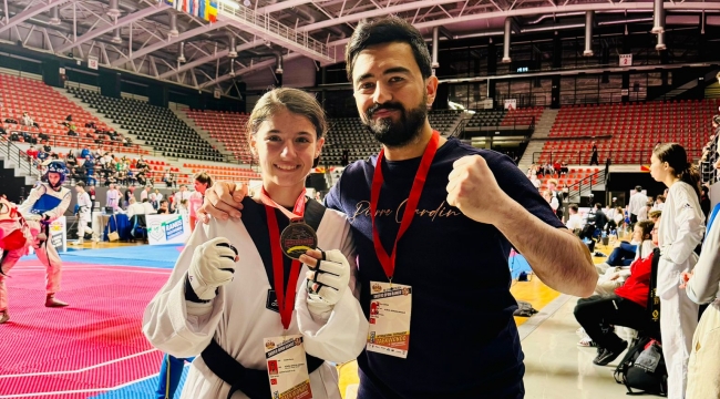  Aliağalı Taekwondocu Derya Üzüldü Makedonya'da Bronz Madalya Kazandı