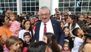 Edremit Belediyesi'nden çocuk şenliği