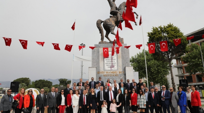 Edremit'te 23 Nisan törenlerle kutlandı