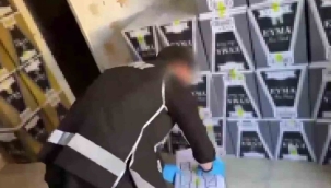  İzmir'de 15 Milyon Liralık Kaçak Tütün Ele Geçirildi! 19 Kişiye Gözaltı