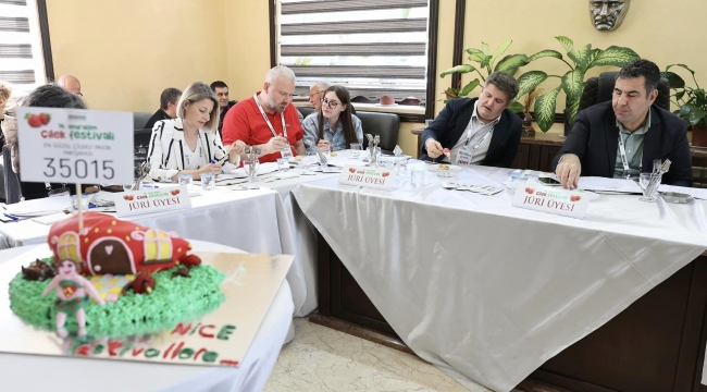 14. Emiralem çilek festivali renkli görüntülere sahne oldu