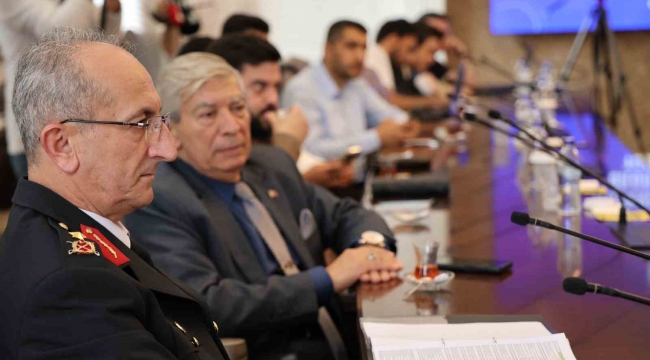 İzmir Valisi Elban: "Kentte 13 suç örgütü çökertildi"