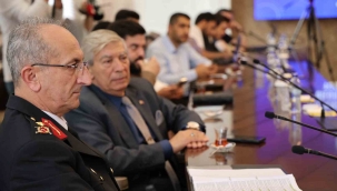 İzmir Valisi Elban: "Kentte 13 suç örgütü çökertildi"