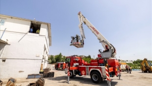İzmir İtfaiyesi'nden yangın tatbikatı