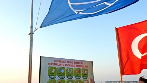 Dünyaca ünlü Ilıca Plajı'na üst üste 5. kez mavi bayrak