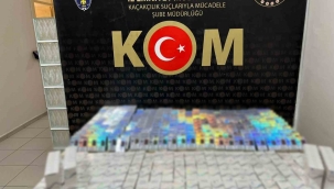 İzmir'de kaçakçılara eş zamanlı operasyon