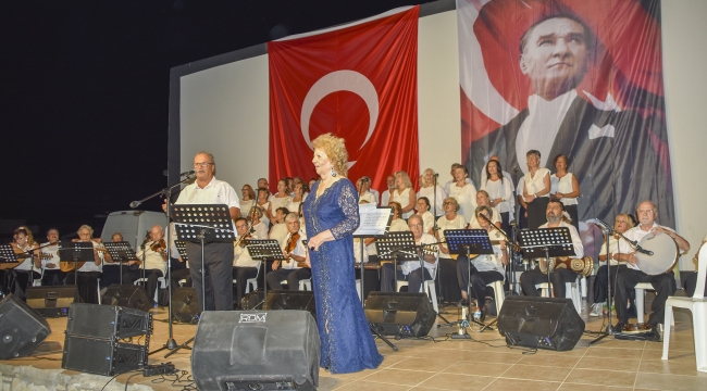 Yenifoça'da Türk Sanat Müziği