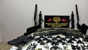 İzmir'de silah tacirlerinin adreslerinde cephane ele geçirildi