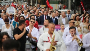  12. Uluslararası Balkan Şenliği Buca'ya renk kattı