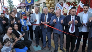 Aliağa'da "Umay Kuyumculuk" Görkemli Bir Açılışla Hizmete Girdi