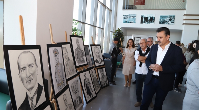 Dikili'de "Sarı Saçlı Mavi Gözlüm" konulu sergiye yoğun ilgi