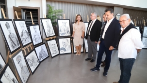 Dikili'de "Sarı Saçlı Mavi Gözlüm" konulu sergiye yoğun ilgi