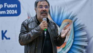 İZKİTAP okurları yazarlarla buluşturmaya devam ediyor