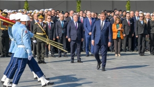 İzmir'de Cumhuriyet Bayramı törenleri başladı