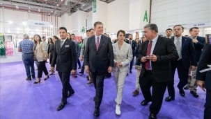 Tugay: İzmir tekstil ve moda sektöründe öncü rolünü sürdürecek