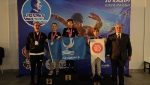 Geleceğin Şampiyon Yüzücüleri Aliağa'da Atatürk İçin Yarıştı
