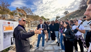 İzmir'de gençler için kültür gezileri başladı