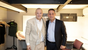 İzmir Şehir Tiyatroları'nda perde öğretmenlere özel açıldı