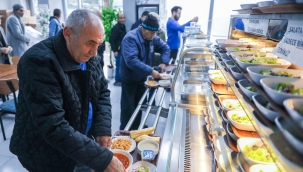 Buca Belediye Lokantaları öğrenciye ve emekliye can suyu oldu