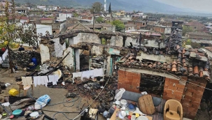 İzmir'de 2 kardeş yangından son anda kurtuldu, aileye valilik sahip çıktı
