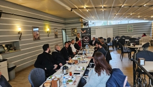 UMFED, Aliağa'da Uyuşturucuyla Mücadele İçin Toplandı: 'Bir Kişiyi Kurtarmak İnsanlığı Kurtarmak Demektir'