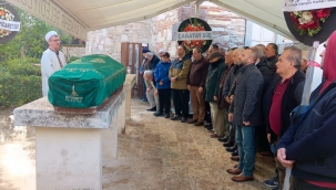 Aliağa'nın Asırlık Çınarı Sonsuzluğa Uğurlandı