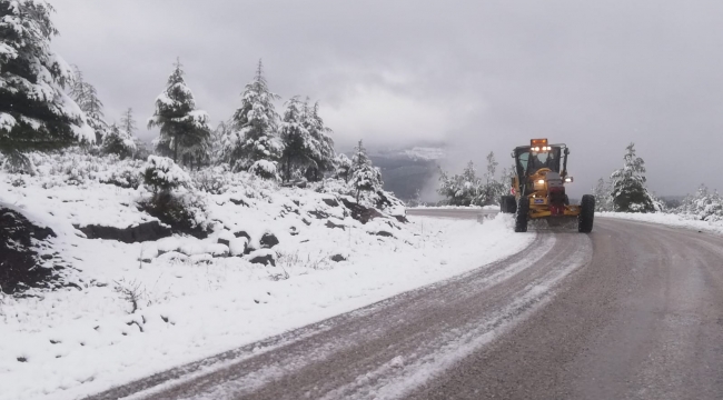 Beyaza Bürünen Muğla'da Yollar Ulaşıma Açıldı