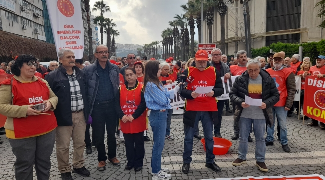 DİSK Emekli-Sen'den TÜİK'e Çarpıcı Protesto: Sabunla Yıkama Eylemi