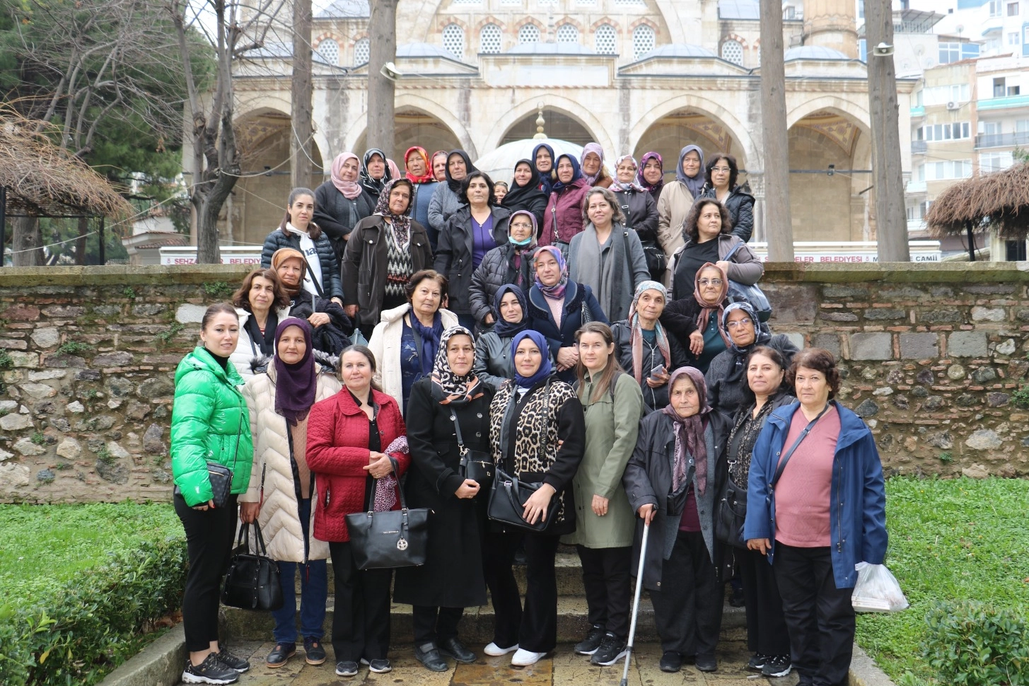 Saruhanlılı kadınlar Manisa'yı adım adım gezdi