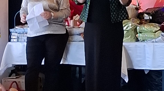 Aliağa CHP Kadın Kolları, İhtiyaç Sahibi Kadınlara Destek İçin Kahvaltı Düzenledi