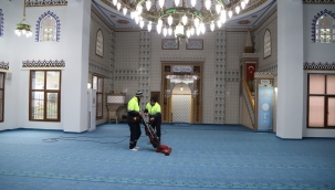 Dikili Belediyesi'nden Ramazan Ayı Öncesi Cami Temizliği