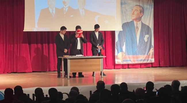 "Ege'de Yiğit Fırat" Tiyatrosuyla Şehit Fırat Yılmaz Çakıroğlu Anıldı