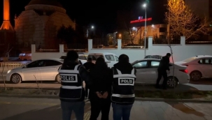 İzmir'de 11 bin adet uyuşturucu hap ele geçirildi