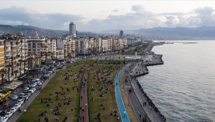 İzmir'de Nüfus Artış Hızı Yavaşladı