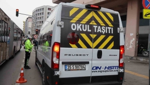 İzmir'de okul servislerine sıkı denetim: 38'i trafikten men edildi