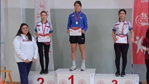 Aliağa Atatürk Ortaokulu'ndan Tam 9 Madalya!"