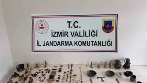Aliağa, da Tarihi eserleri jandarmaya yakalandı