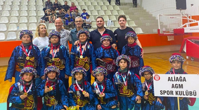 Aliağa'nın Halk Oyunları Ekibi İzmir'de Birincilik Kupasını Aldı