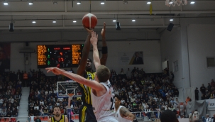 Aliağa Petkimspor evinde Fenerbahçe'ye Yenildi