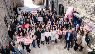 Başkan Tugay, Meslek Fabrikası'nda Güler Sabancı'yı ağırladı