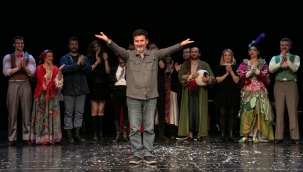 "Demokrasi Gemisi" demir aldı