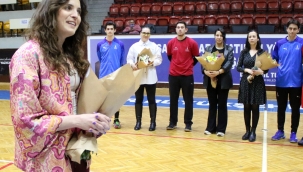 Erkek sporculardan kadınlara 8 Mart jesti