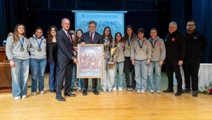 "Erkekler şampiyon olduğunda yer yerinden oynuyor"
